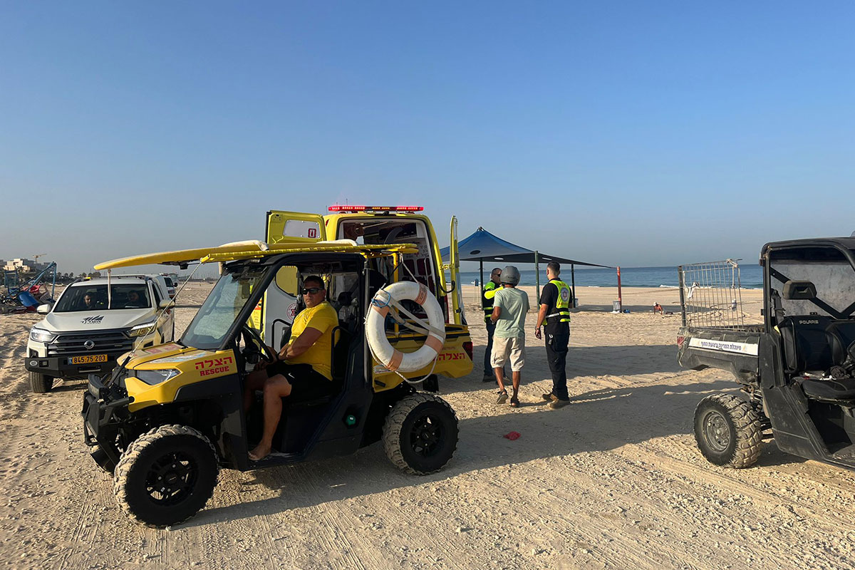 בן 80 נמצא מחוסר הכרה בחוף אורנים: מצבו בינוני