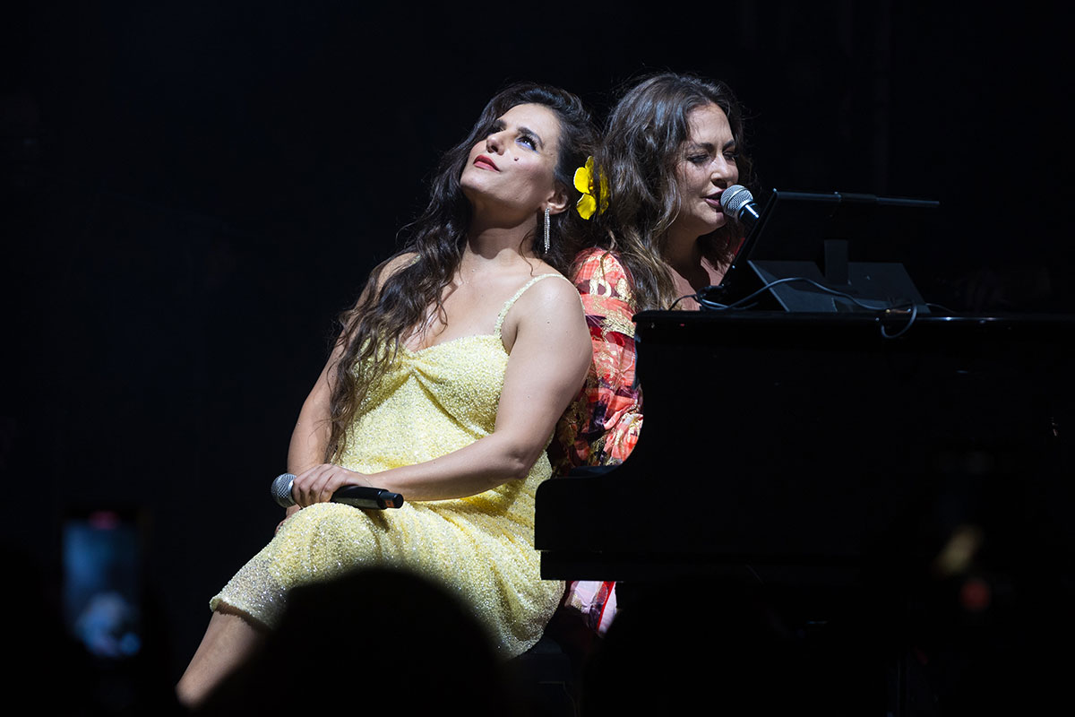 ערב פתיחה מרגש לפסטיבל "אושפיזין" באשדוד: קרן פלס ומירי מסיקה על במה אחת