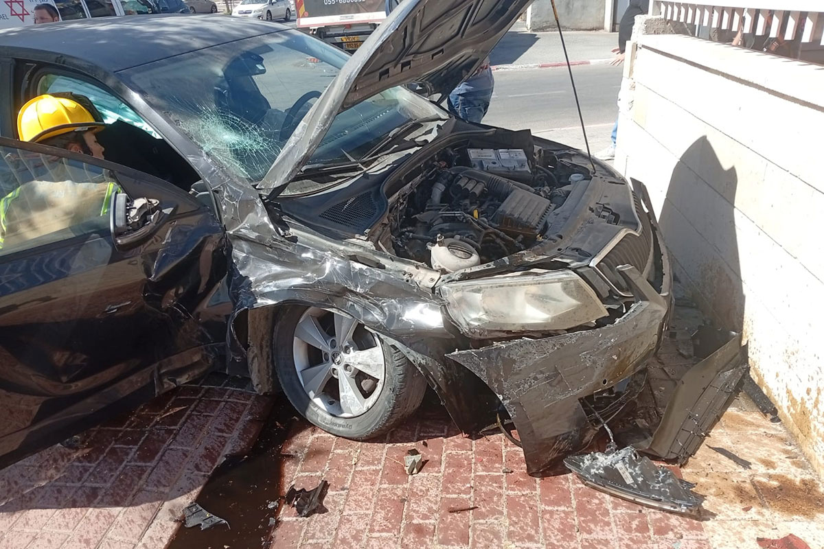 תאונת דרכים ברחוב התעסוקה – 2 נפגעים