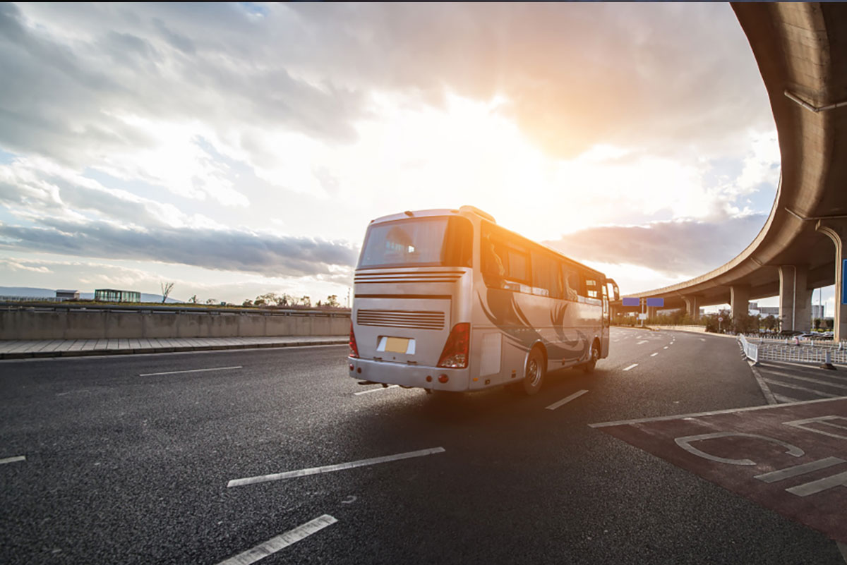 בטיחות בהסעות: המדריך המלא להבטחת נסיעה בטוחה