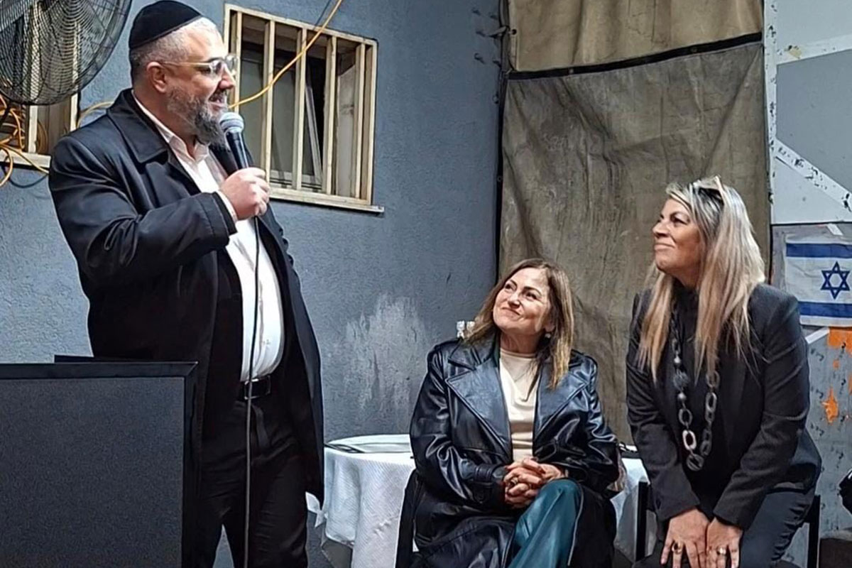 הדלקת נרות חנוכה באשפוזית אשדוד