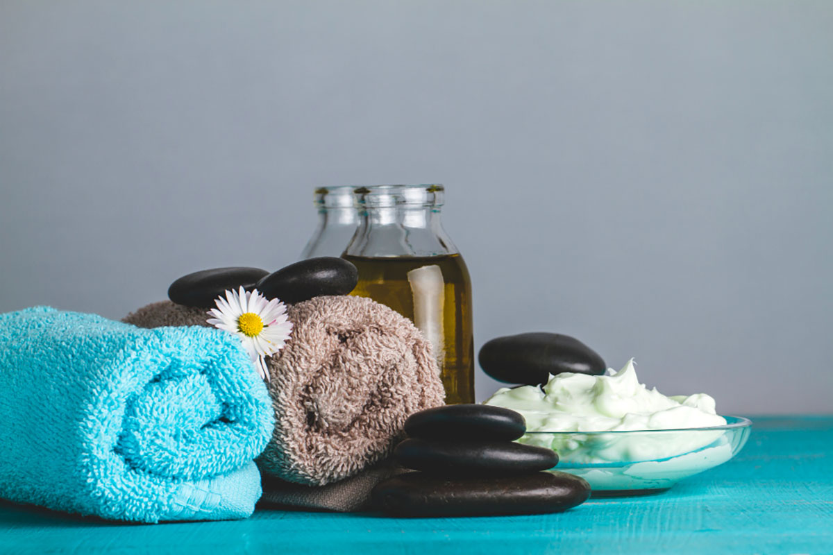 מהי התדירות המומלצת? המדע בודק איך עומס ולחץ משפיעים על הצורך במגע