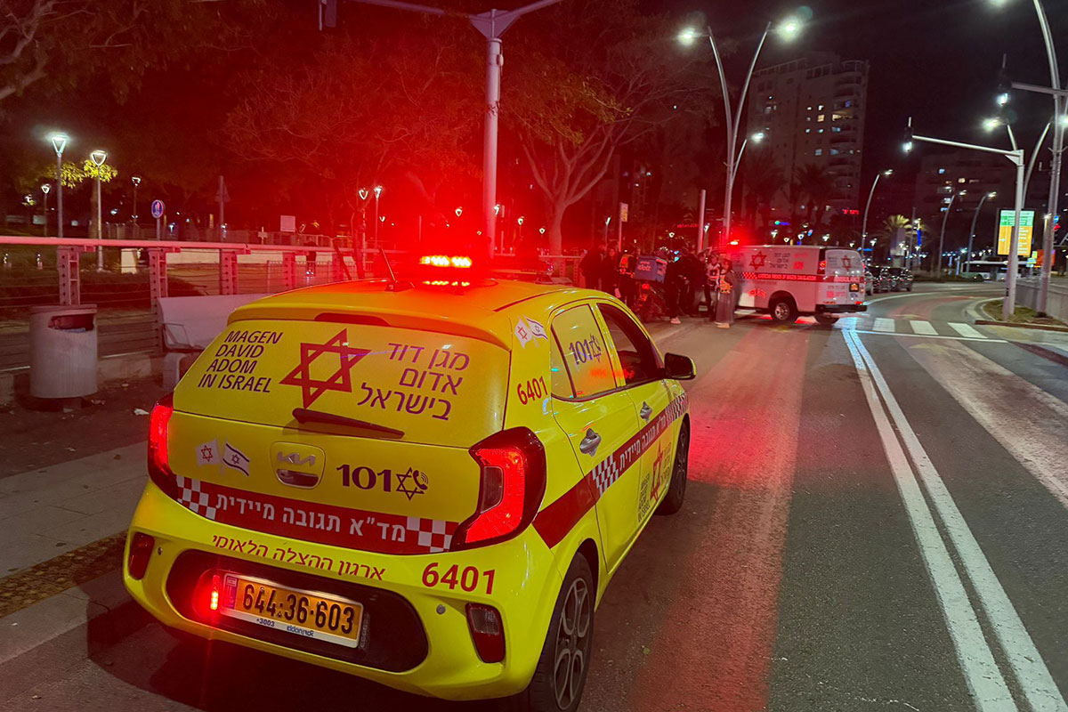 בן 20 נפצע בינוני מדקירות בשד׳ הרצל
