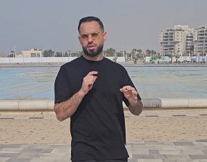 עמירם בן זקן מביא את בעיית האגם למועצת העיר