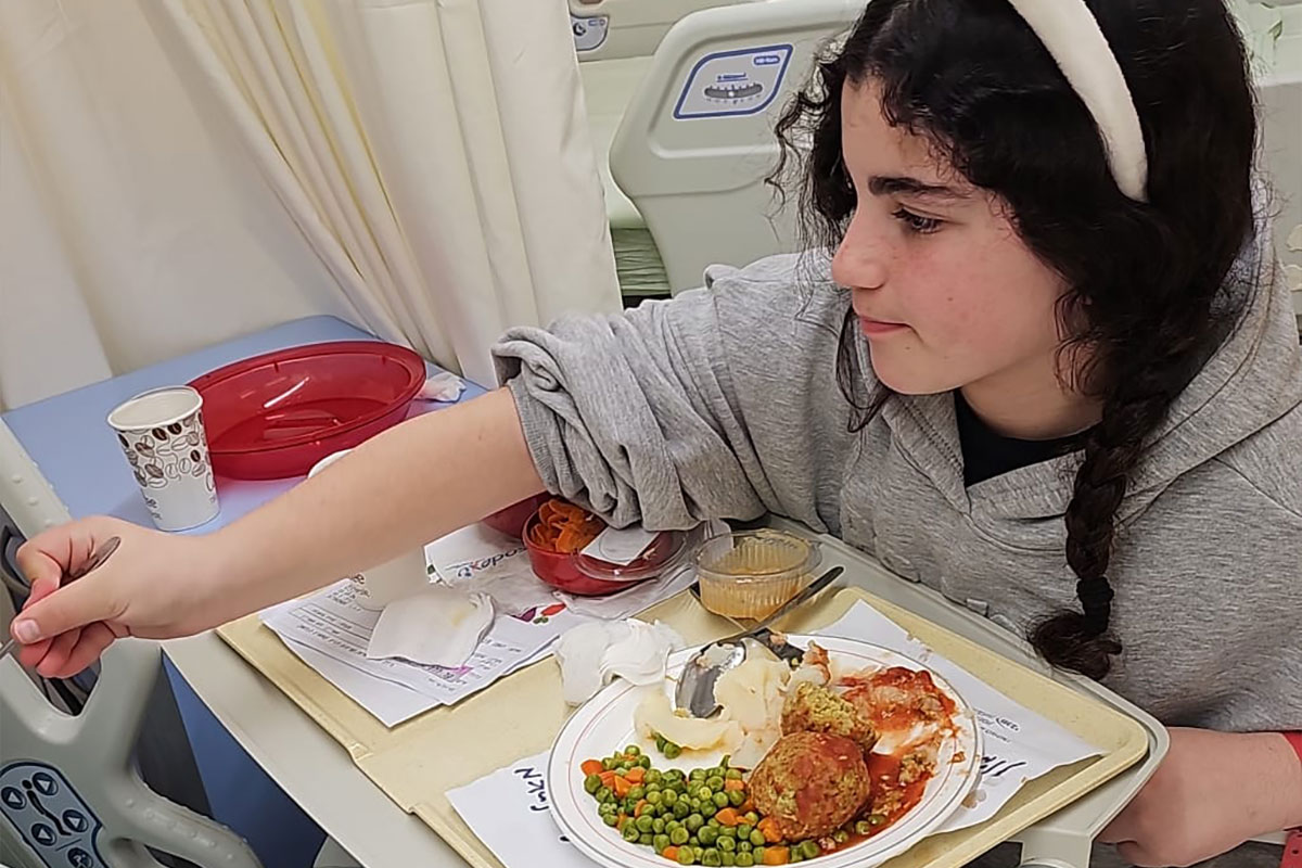 ילדיהם של אנשי צוות מחלקת החירום מגיעים למחלקות, לתת יד, להאיר חיוך ולהעניק חום אנושי למאושפזים