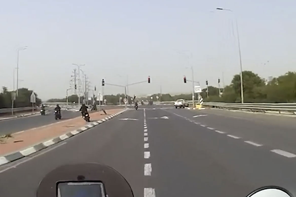 צפו בתיעוד: לוחמי חטיבת סה"ר עצרו רוכב אופנוע שביצע עבירות תנועה מסכנות חיים באשדוד
