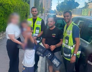  פעוט ננעל בשגגה ברכב, מתנדבי ידידים חילצו אותו בשלום
