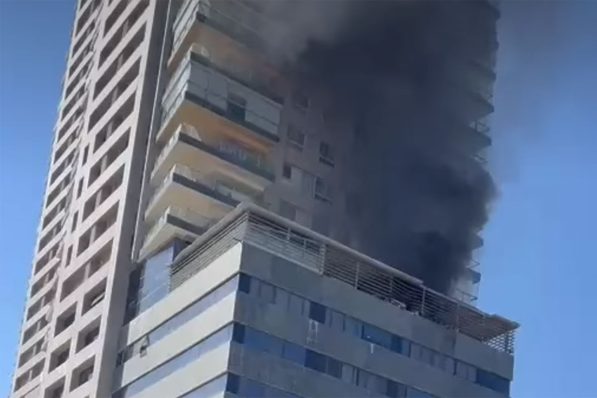 שריפה פרצה בקומת השירות במגדלי קיי באשדוד