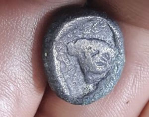 מטבע בן כ-2,500 שנה מקפריסין התגלה לראשונה בישראל
