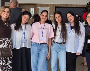 להתגבר על הפחד דרך משחק: "בית חולים לבובות" של מהות