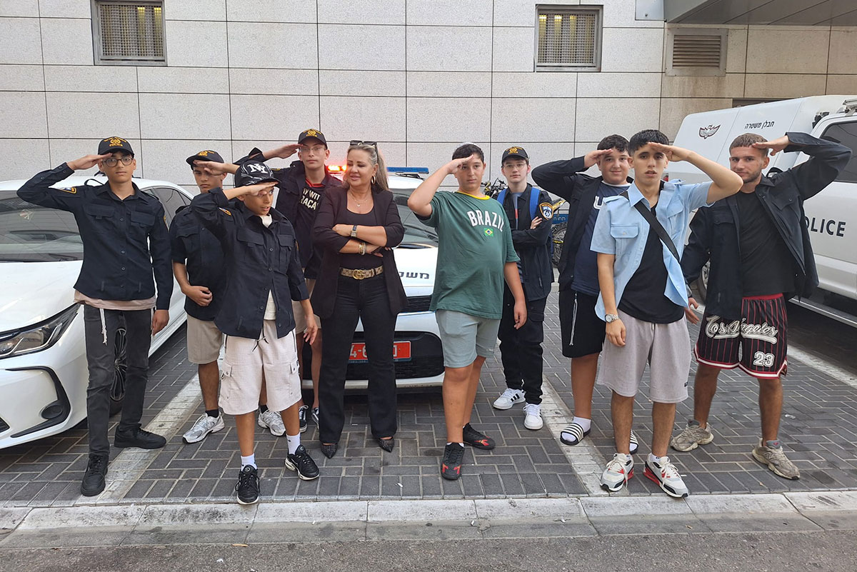 בני הנוער של תכנית מיל"ה התארחו בתחנת משטרת אשדוד
