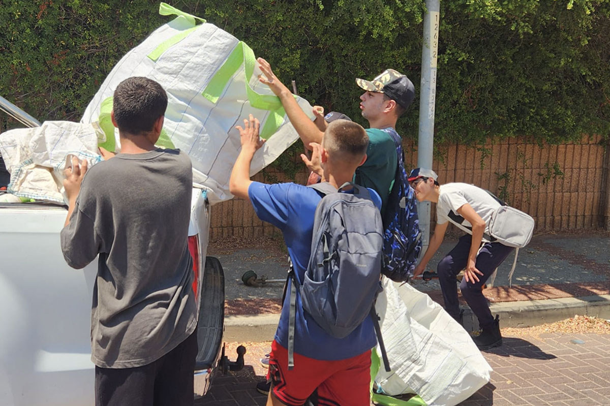 במקום מסכים, ״נוף ישראלי״ מבית מהות: בני הנוער מטפחים את העיר אשדוד בקיץ