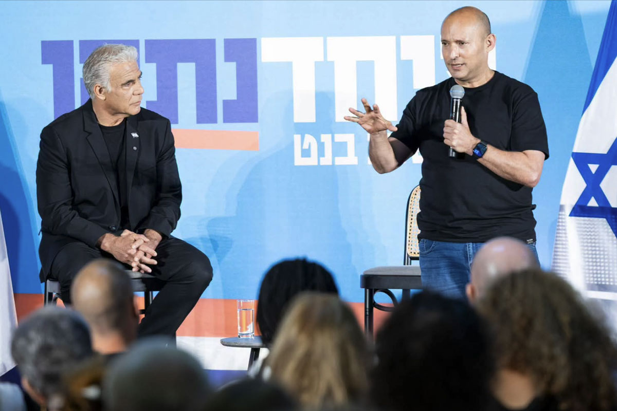 נפתלי בנט ויאיר לפיד בכנס ענק באשדוד: ״מי שלא משרת ולא עובד לא יקבל שקל מהמדינה״