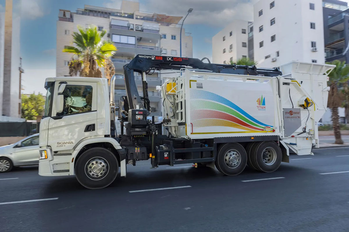 שוויץ בדרך: שלוש חברות, 39 משאיות: מהפכת פינוי האשפה באשדוד יוצאת לדרך