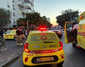 הסכנה על שני גלגלים לא עוצרת: בן 16 נפצע בינוני בתאונת קורקינט באשדוד